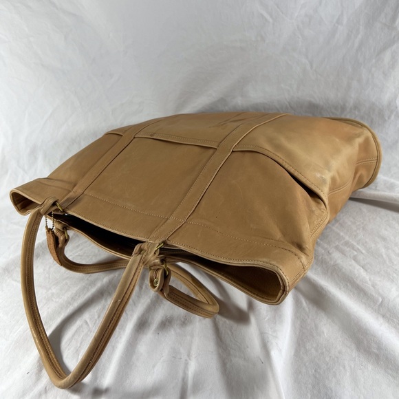 80's COACH Tan Leather Vintage Large Shopper Tote Bag Made in The United States - Picture 8 of 17